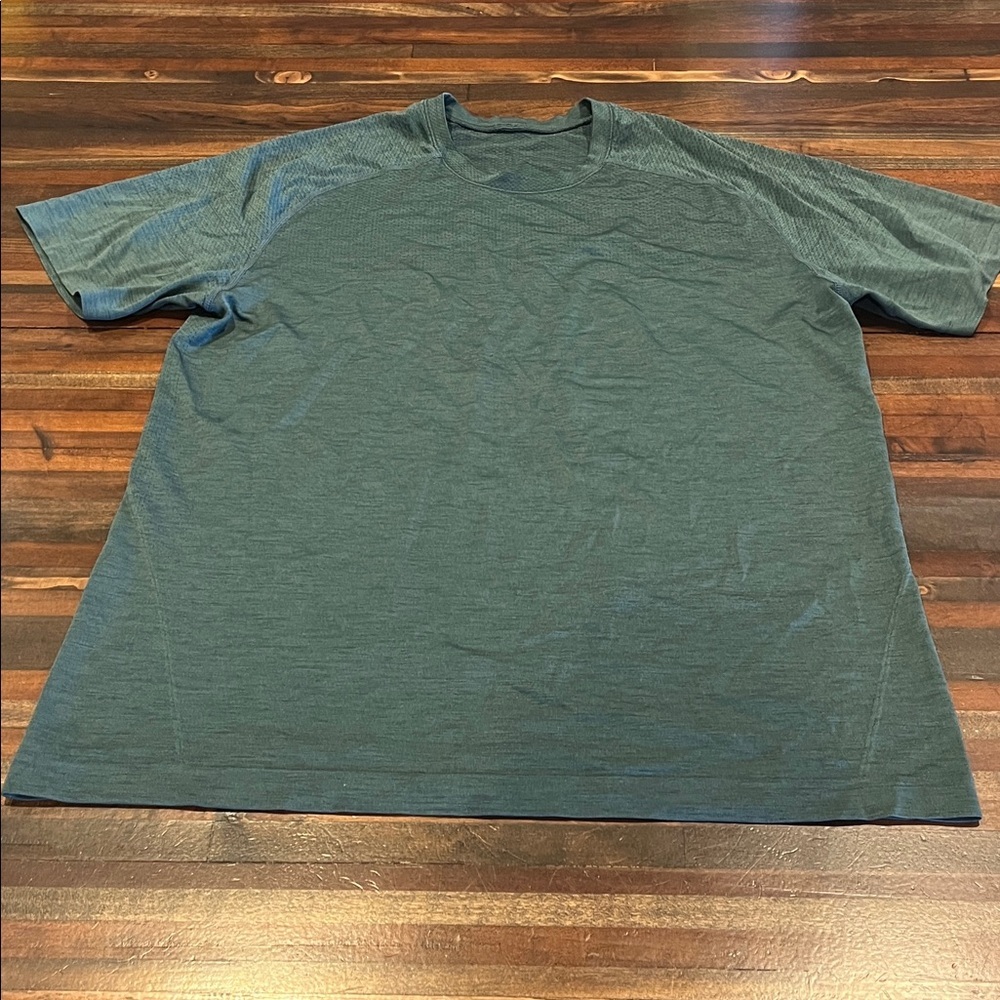 Men's Lululemon Teal Athletic Short Sleeve Shirt
